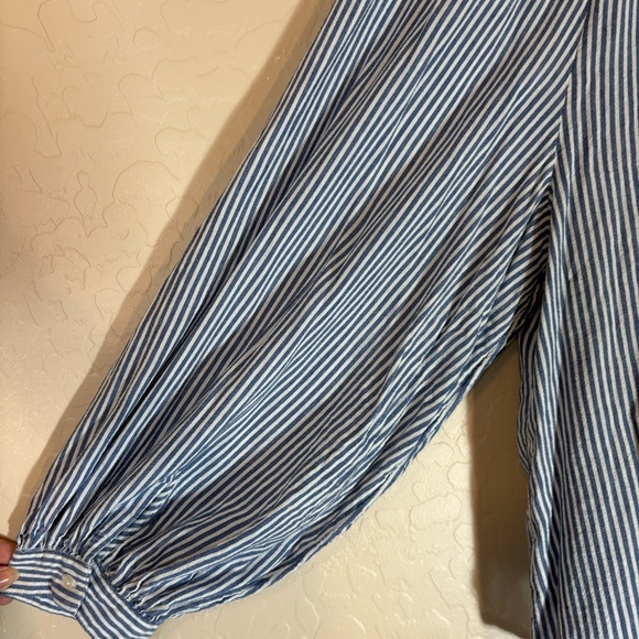 Old Navy Chambray Blue White Striped Button Down Lace Peasant Top Size XL - Picture 5 of 10